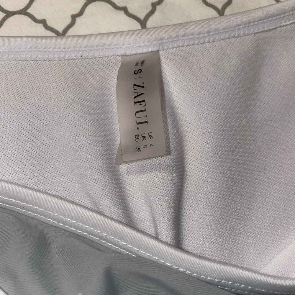 Zaful High Cut Contrast Piping Bikini Set - Picture 5 of 5